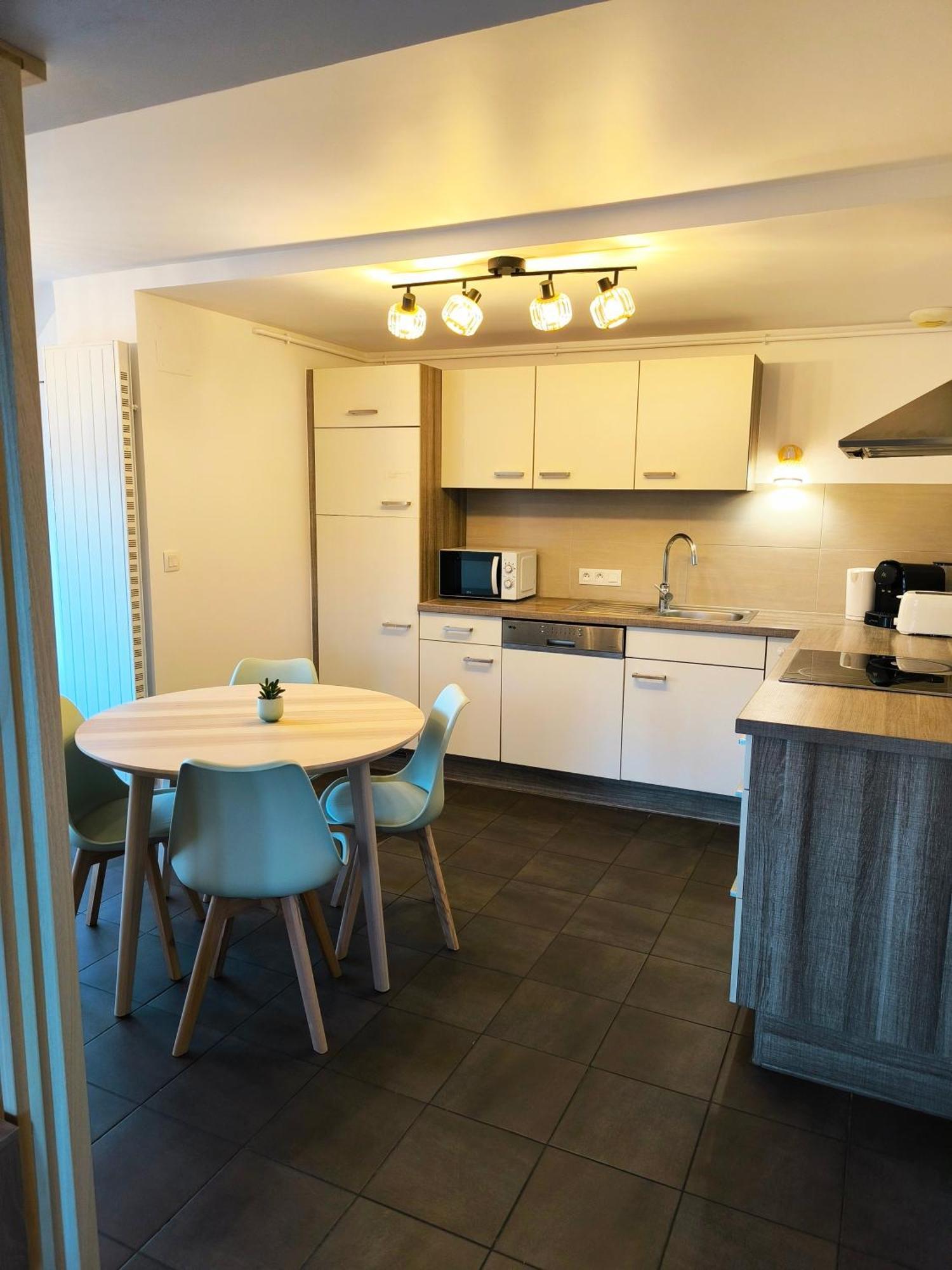 Duplex Moderne A 10 Minutes De Colmar Apartment Wintzenheim Bagian luar foto